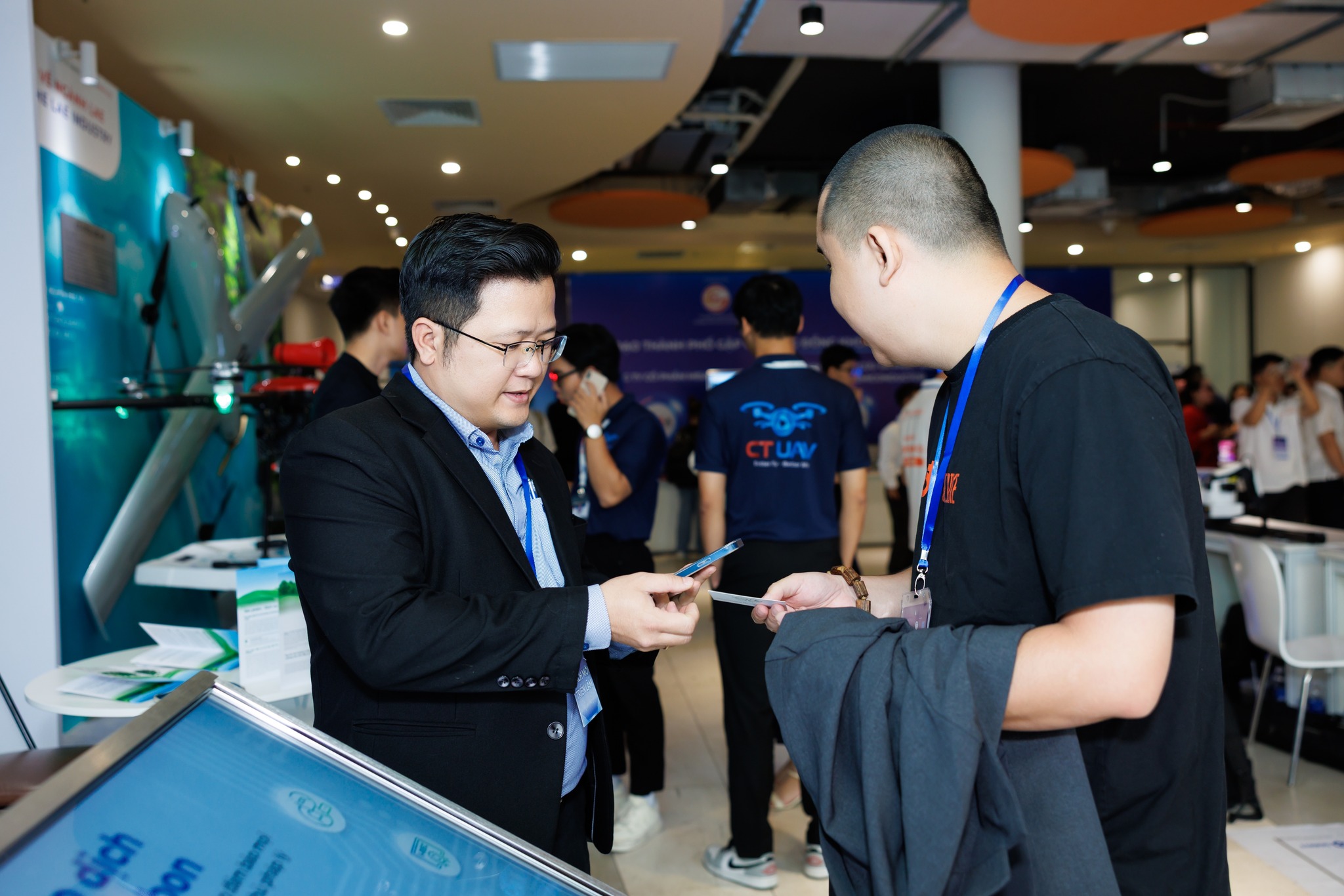 Lãnh đạo Thành phố Hồ Chí Minh gặp gỡ cộng đồng khoa học công nghệ, khởi nghiệp sáng tạo